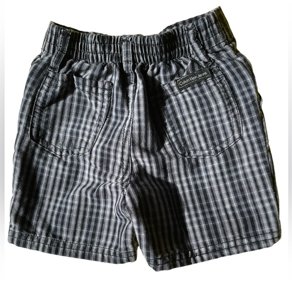 Calvin Klein Jeans Baby Boy Shorts - Picture 2 of 4